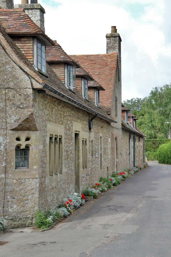 Lympne Castle Cottages Hythe (Kent) Exterior foto